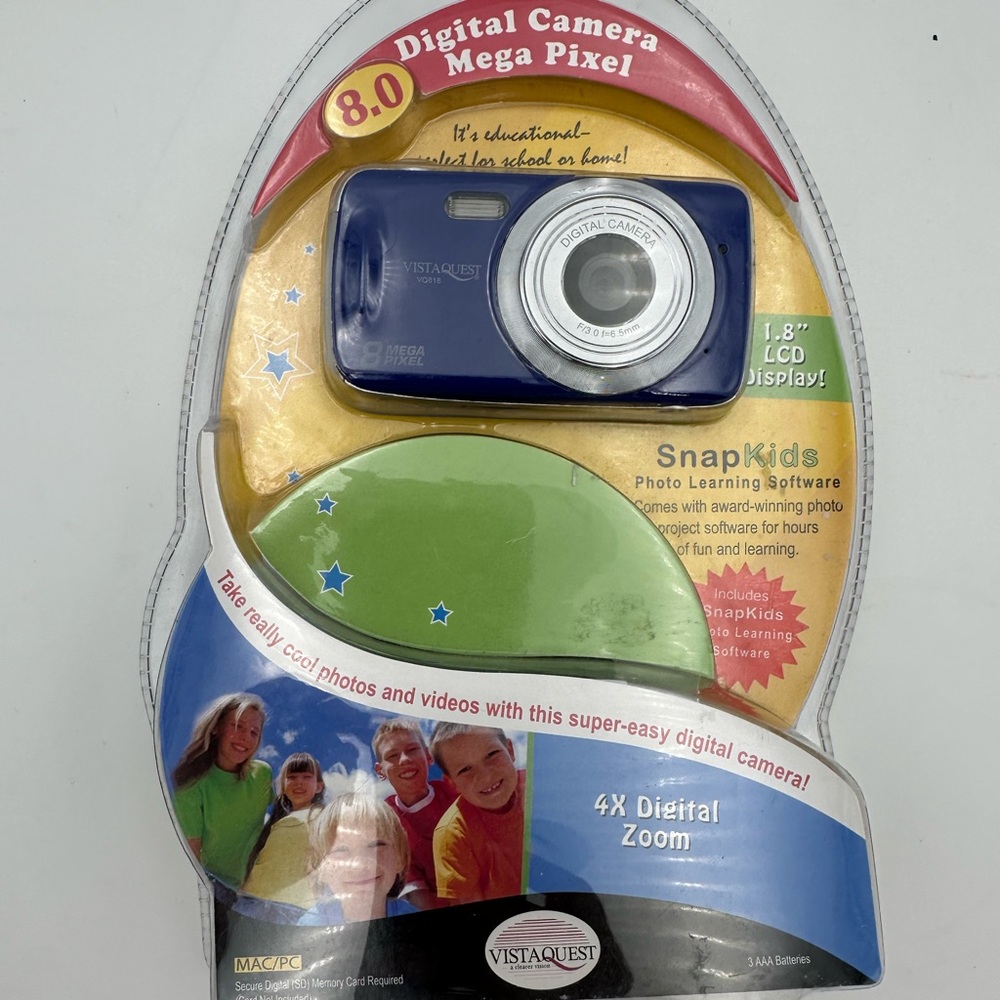 VistaQuest VQ815 8.0MP 1.5" Digital Camera Silver IL/RT6-13874-VQ815 NEW SEALED